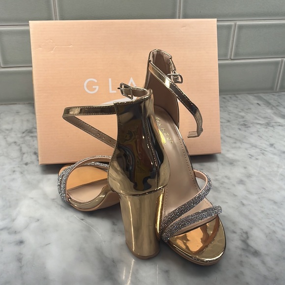 Heels - Picture 2 of 2